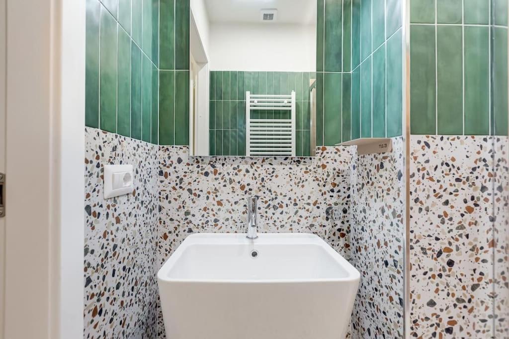 Bdc - Termini Dreaming 3-bdr Apartment Rom